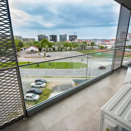 Deluxe Apartment Near Hanul Piratilor With Balcony Sea View Apartmán Mamaia