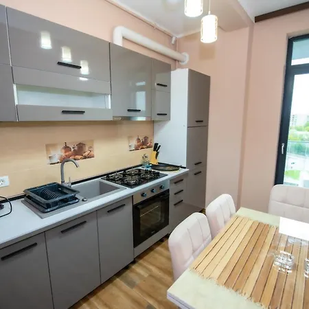 Apartmán Deluxe Apartment Near Hanul Piratilor With Balcony Sea View *