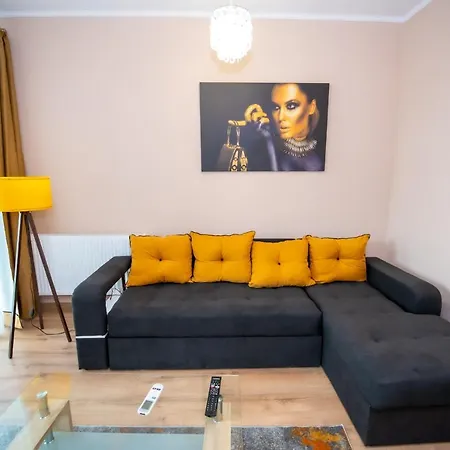 Deluxe Apartment Near Hanul Piratilor With Balcony Sea View * Mamaia